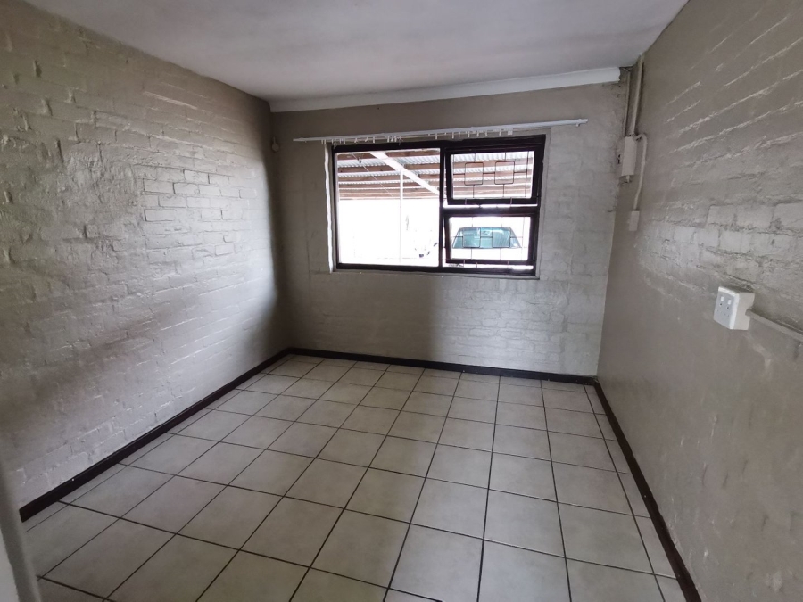 To Let 1 Bedroom Property for Rent in Kabega Park Eastern Cape